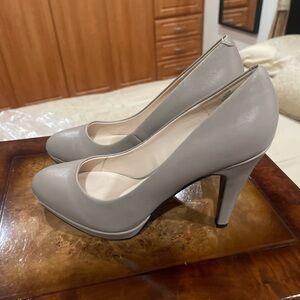 Elegant Cream Women's Heels